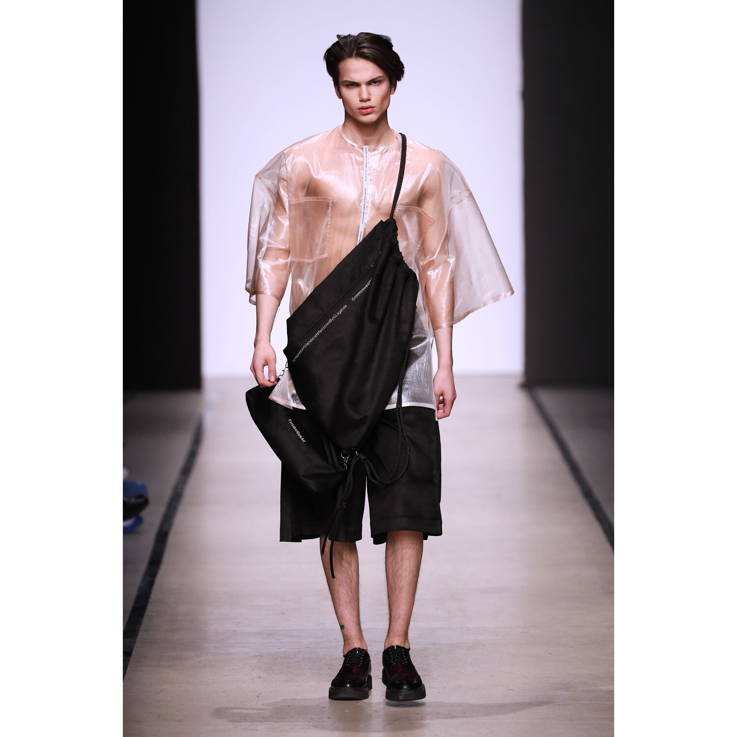 Фото N.Legenda Fall 2019 Ready-to-Wear / N.Legenda осень-зима 2019 / Неделя моды: Москва